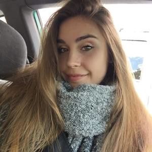 Meet your Posher, Alexandra